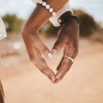 Los lazos sociales fuertes pueden frenar el envejecimiento biológico, revela estudio