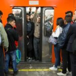 Rifles, robots y Alan Ritchson: Netflix rompe internet con el tráiler oficial de ‘War Machine’